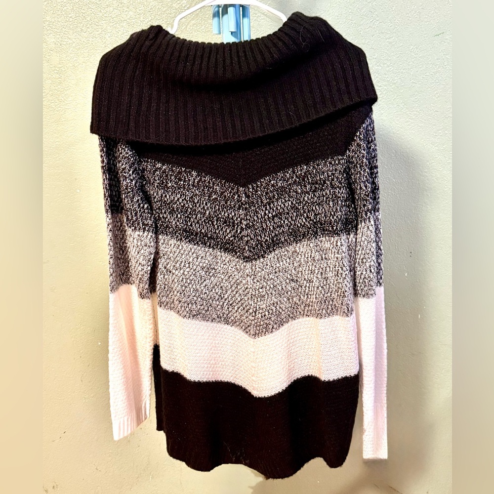 Elle Black and White Cowl Neck Sweater - Picture 4 of 8